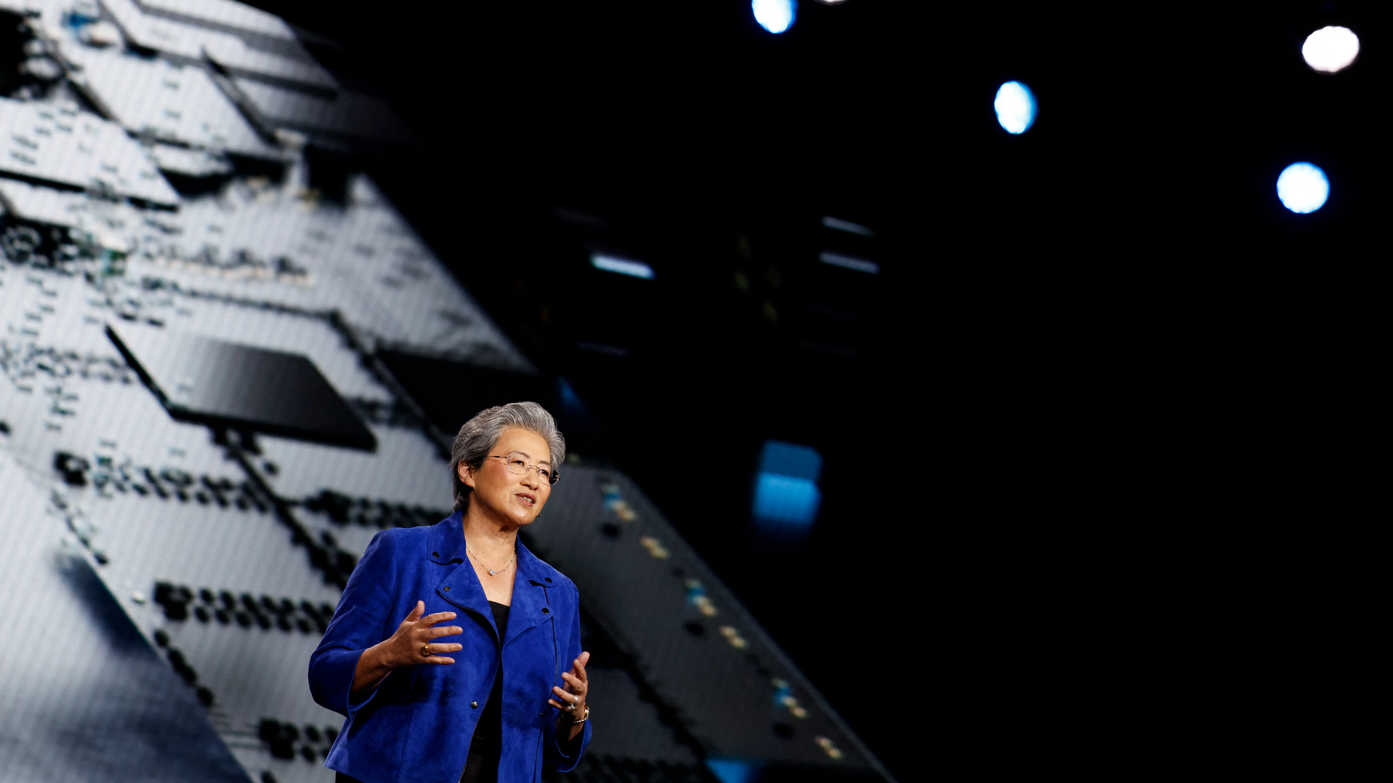 Lisa Su 喺 AMD 發布會