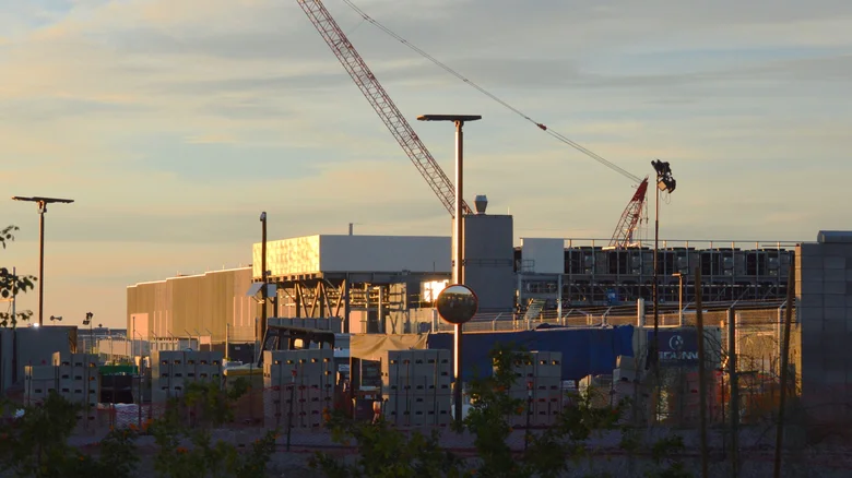 Google data center under construction