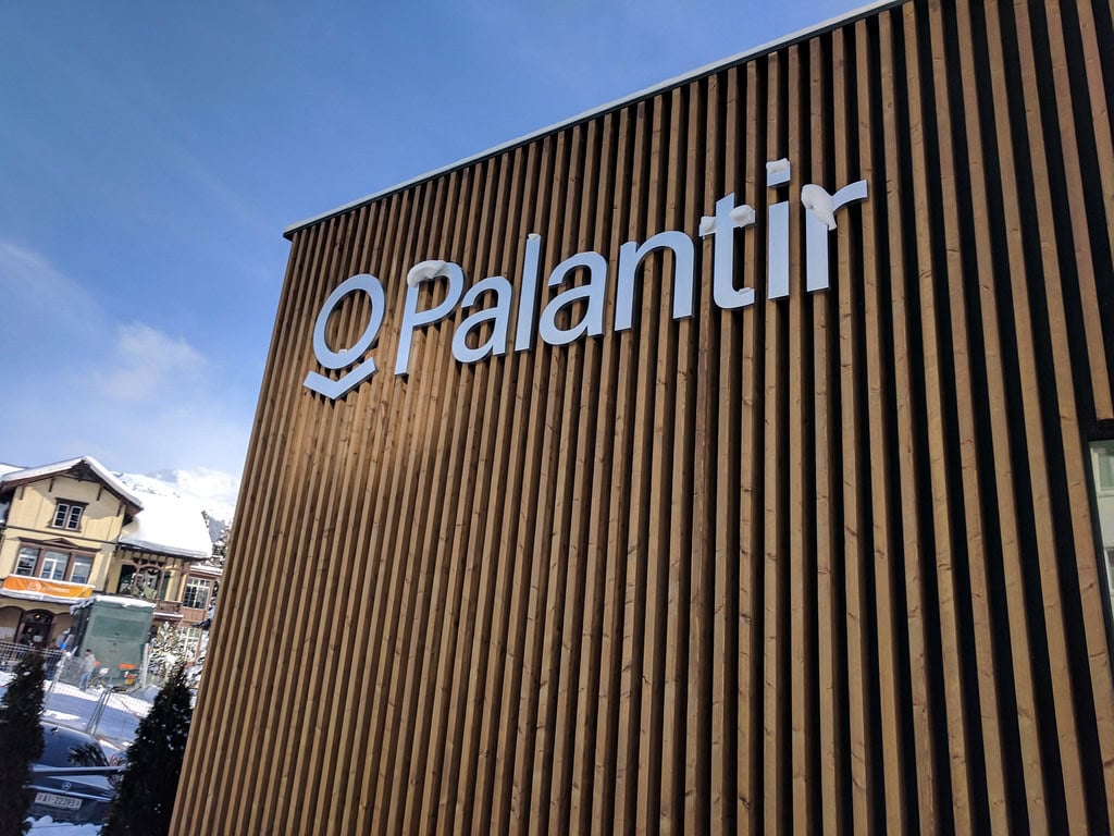 Palantir 達沃斯展館