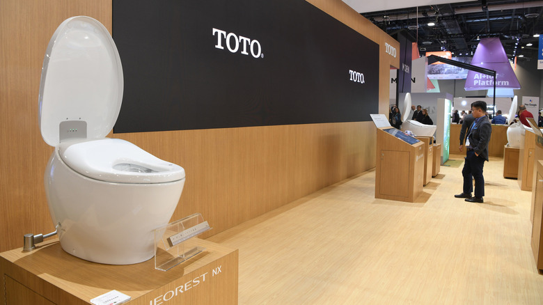 TOTO Washlet 智能廁板