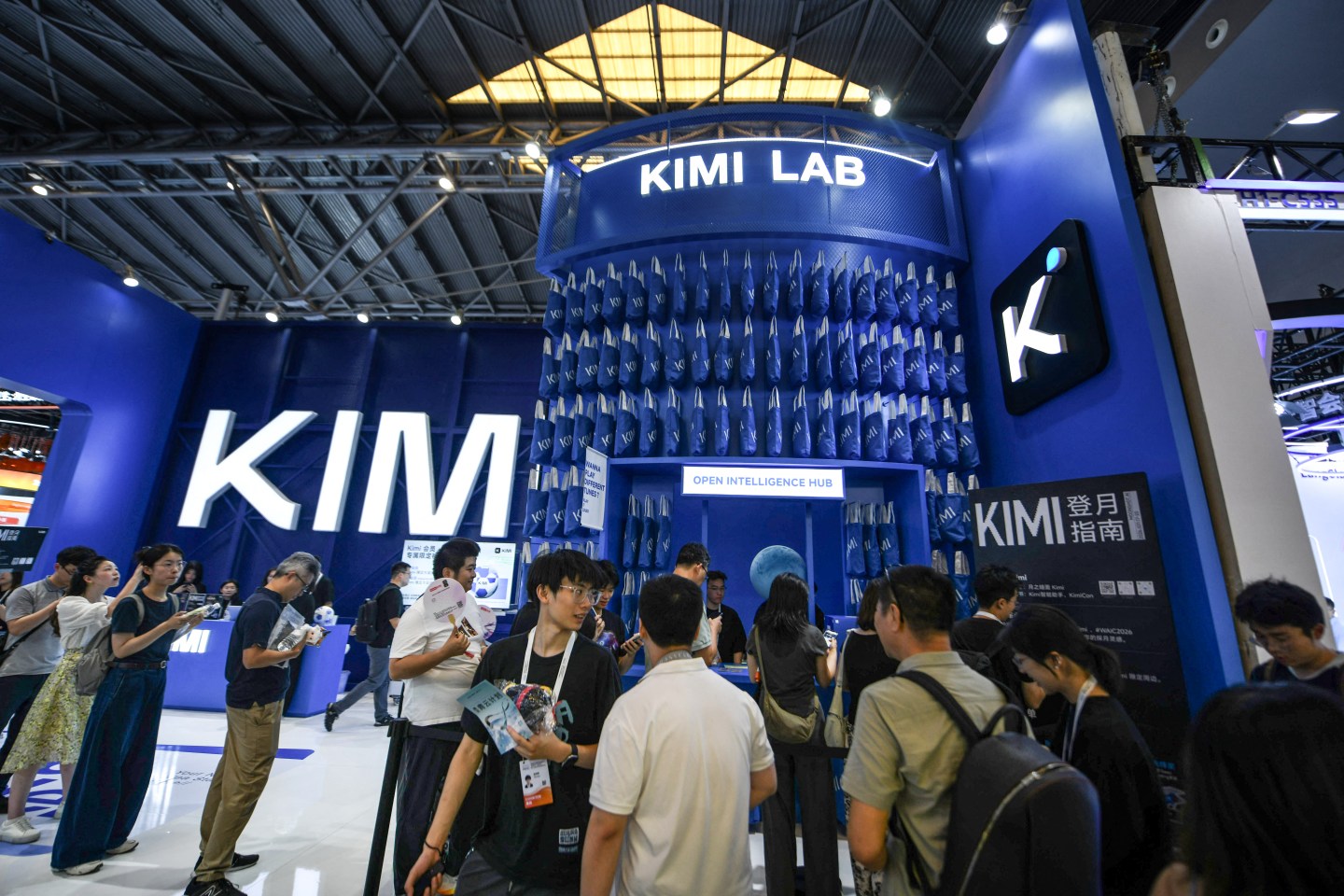 Moonshot AI Kimi K3 上海 WAIC 展台