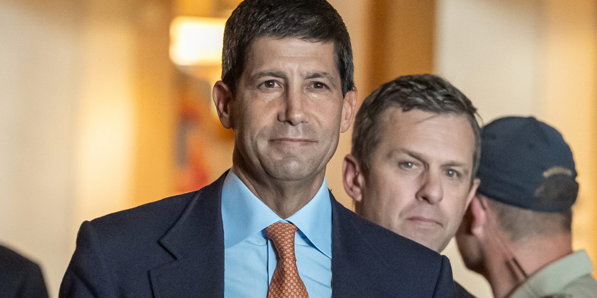Kevin Warsh 抵達 Jackson Hole 研討會晚宴
